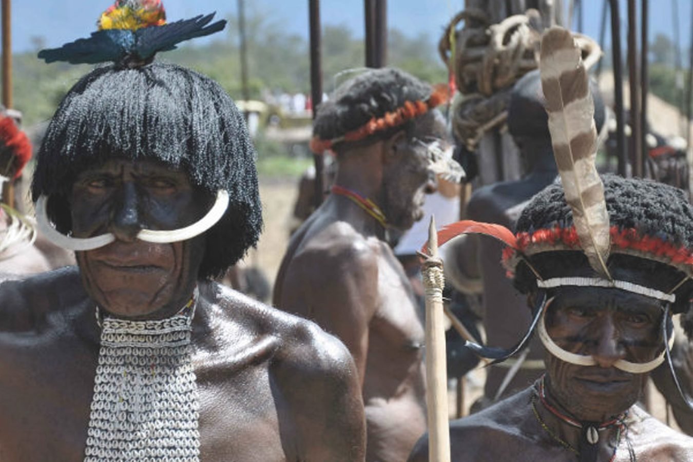 Discover remote tribes in Papa New Guinea