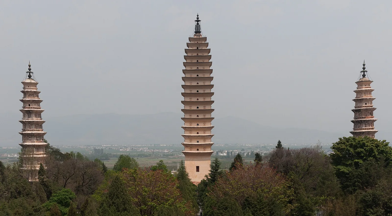 Dali Yunnan China Chongsheng-Temple-03