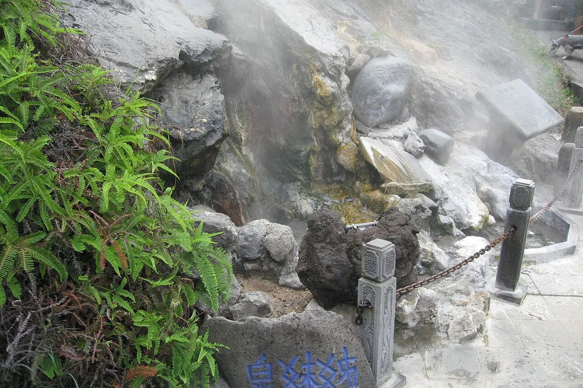 Rehai, Tengchong 05.jpg