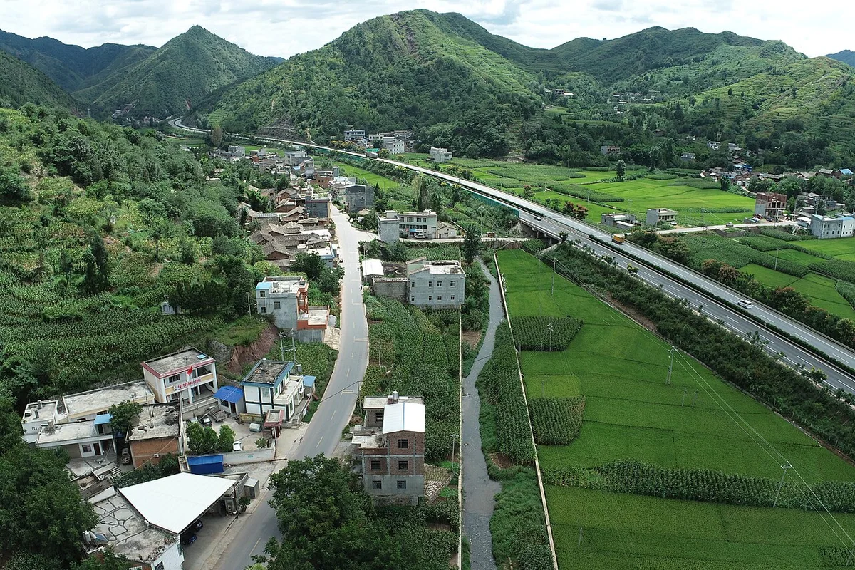 Zhongzhai River naer Zhongzhai Village in Huize, Yunnan.jpg