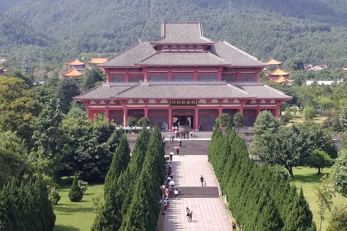 Chongsheng Temple 崇聲寺 and Three Pagodas 三塔, Yunnan, China - 37734210561.jpg