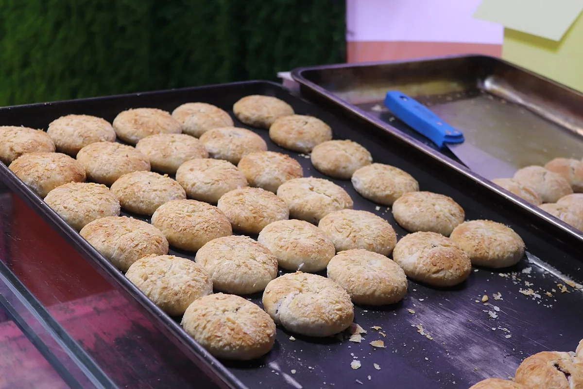 大理古城玫瑰鲜花饼.jpg