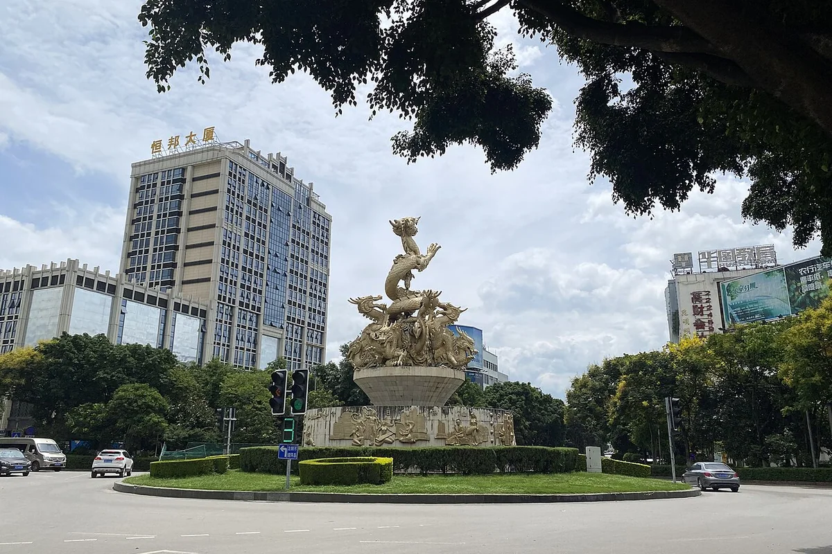 保山九龙雕塑 - 2023-07-25 01.jpg