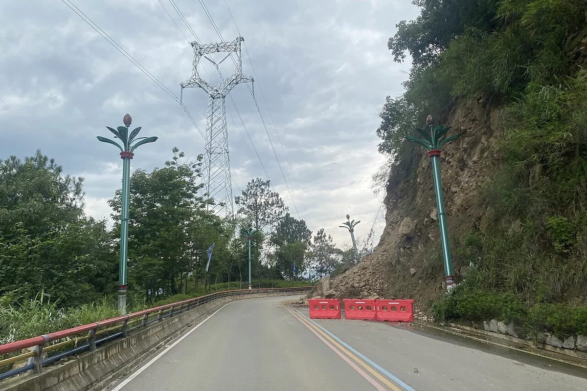 知子罗公路 - 塌方 - 2024-06-01 03.jpg