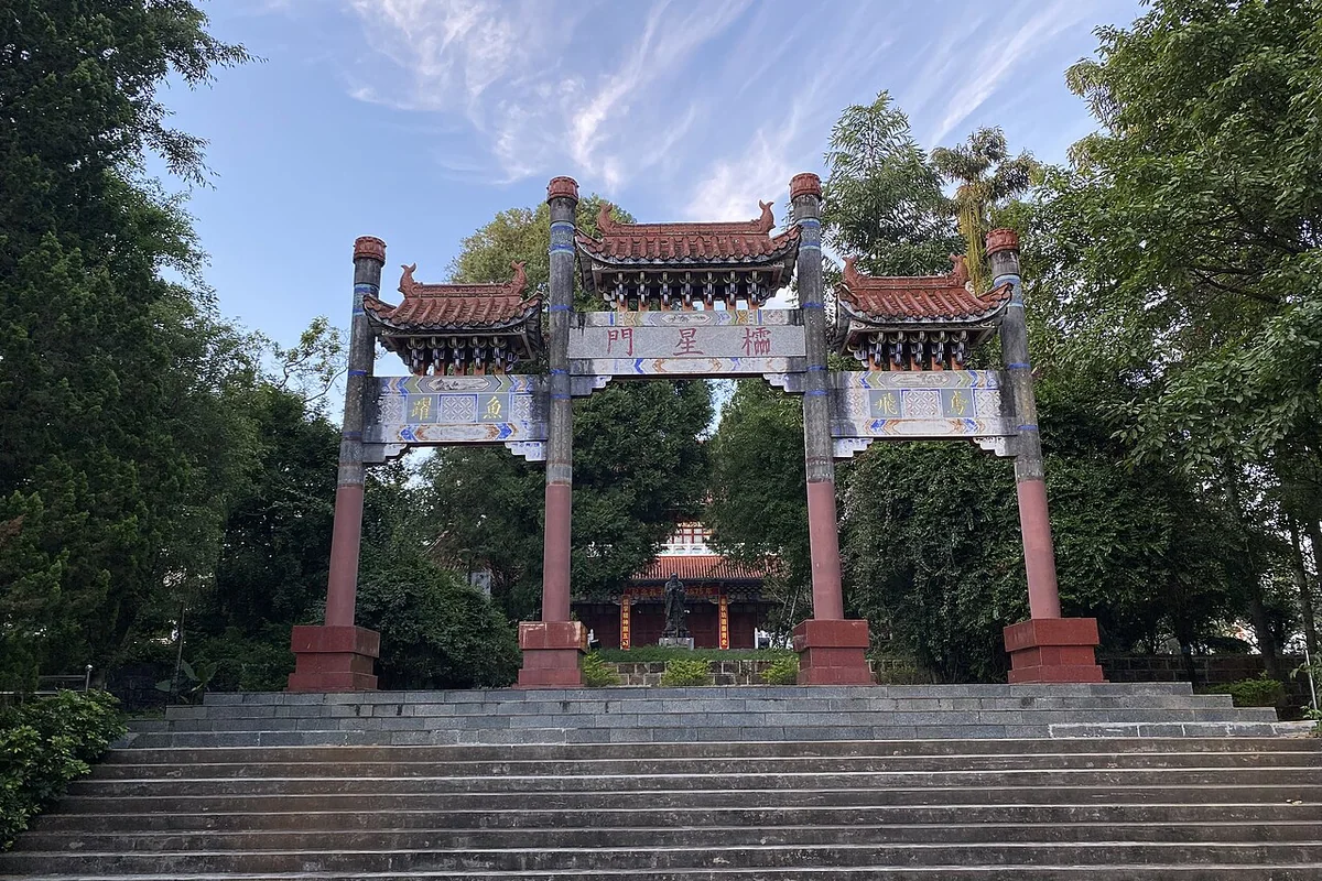 思茅文庙 - 棂星门 - 2024-10-06 01.jpg