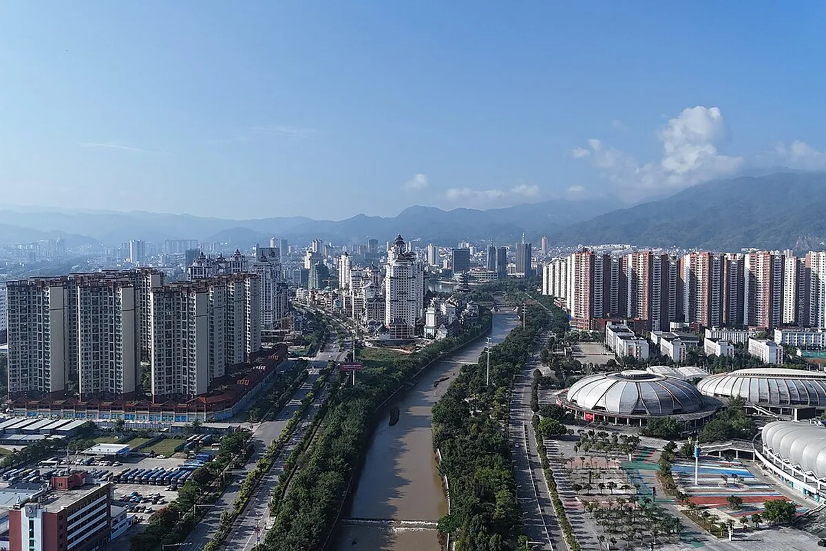 临沧天际线 - 航拍 - 2024-10-14 02.jpg