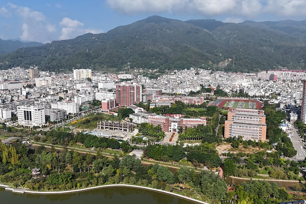 临沧天际线 - 航拍 - 2024-10-14 05.jpg