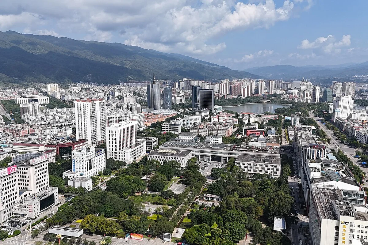 临沧天际线 - 航拍 - 2024-10-14 10.jpg