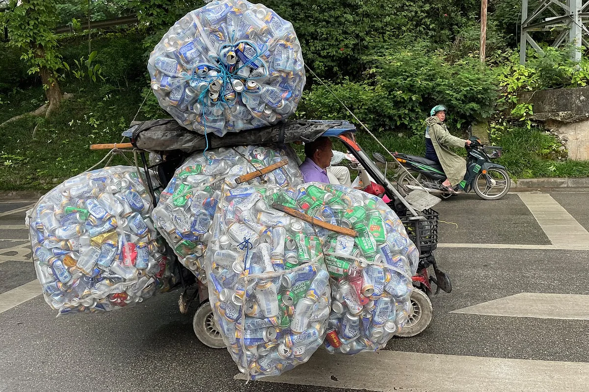 景洪市-拉废品的三轮车 2025-07-05.jpg