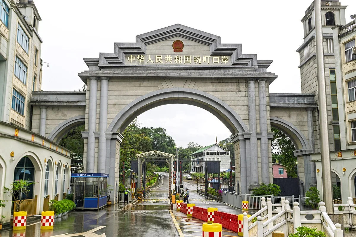 畹町口岸畹町桥通道 2025-11-02 02.jpg