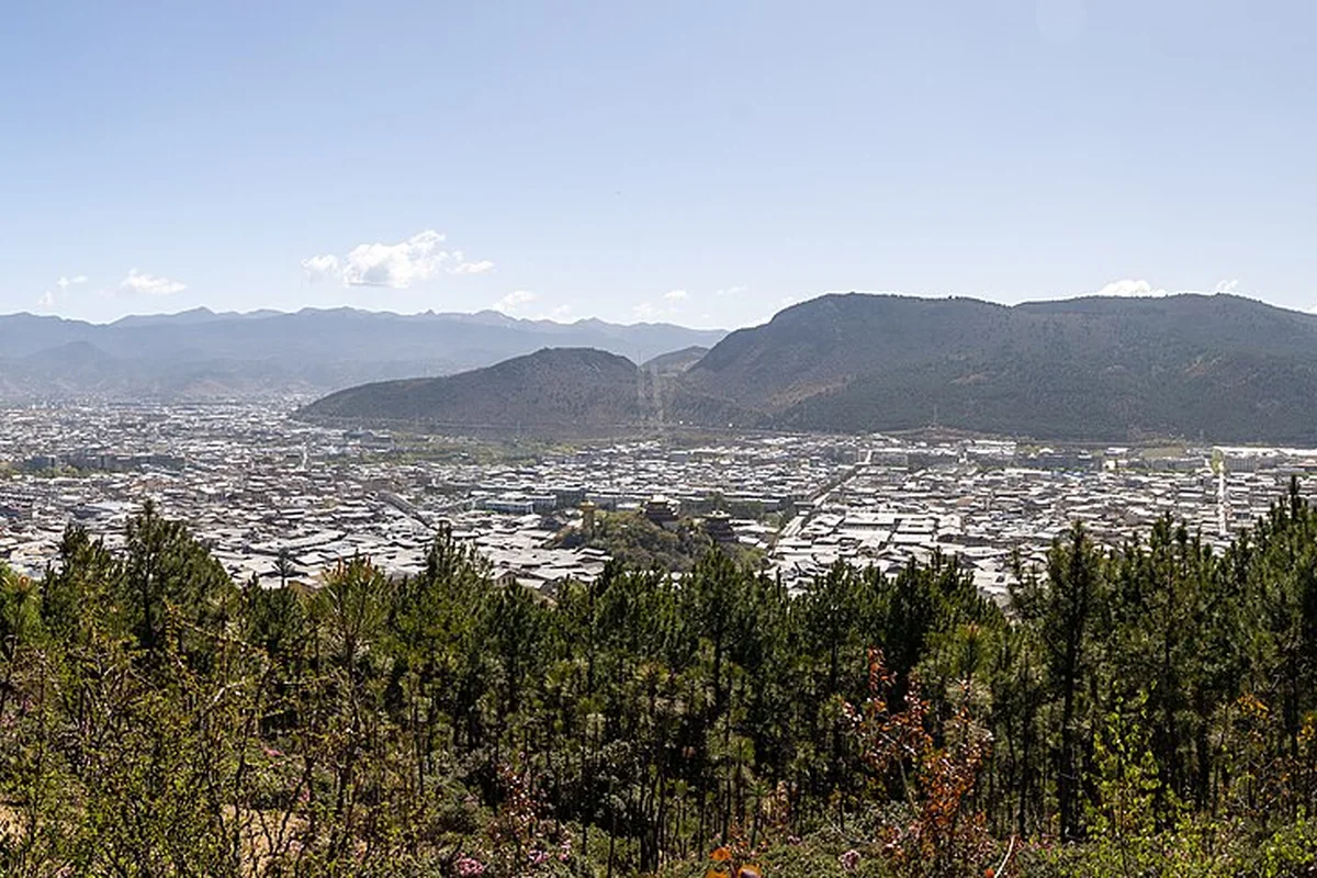 香格里拉天际线 - 全景图 - 2025-05-09.jpg