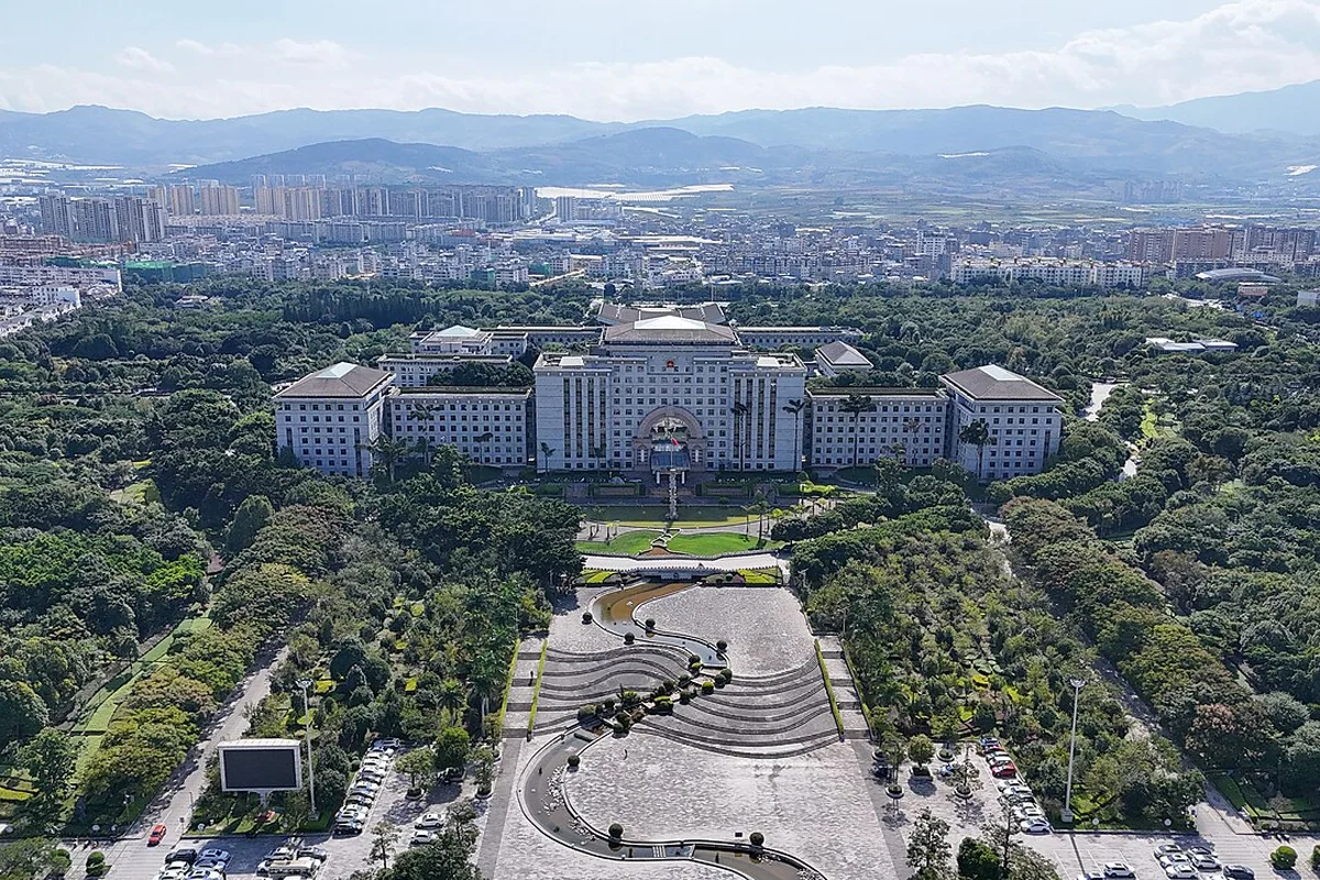 红河州行政中心 - 航拍 - 2025-10-29 02.jpg