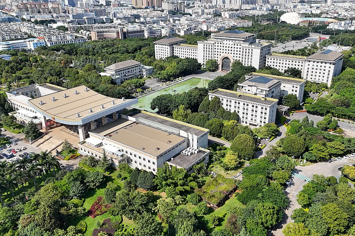 红河州行政中心 - 航拍 - 2025-10-29 09.jpg