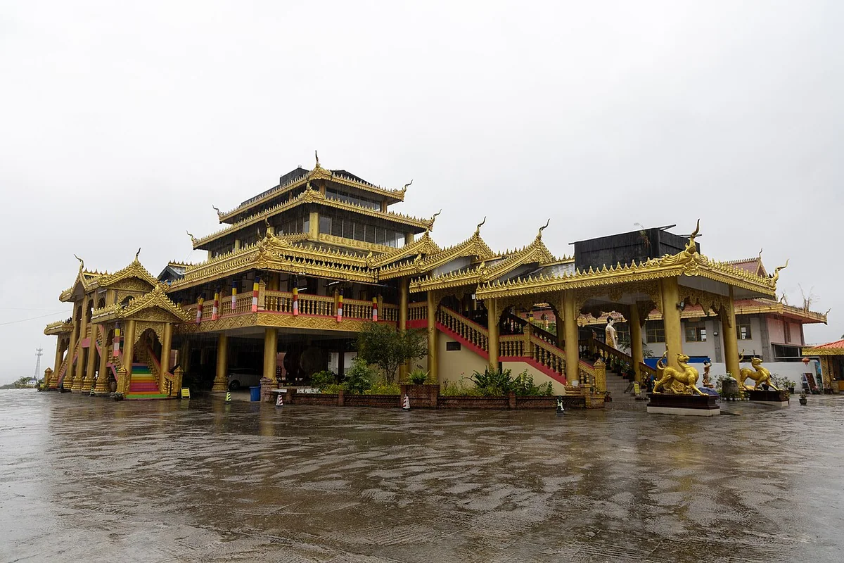 瑞丽市总佛寺 - 2025-11-03 02.jpg
