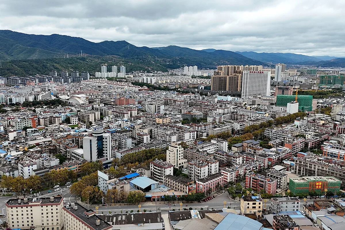 禄丰市天际线 - 航拍 - 2025-11-05 14.jpg