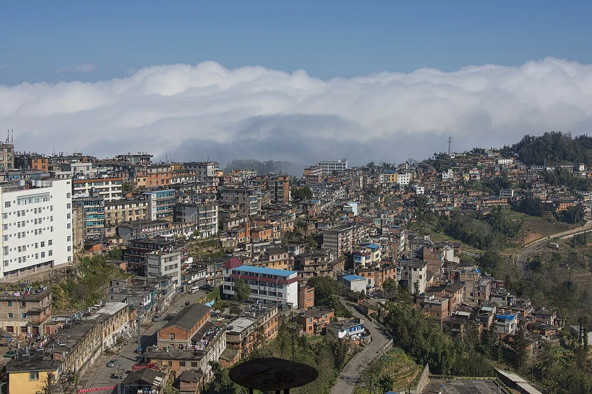 1 yuanyang county old town 2012.jpg