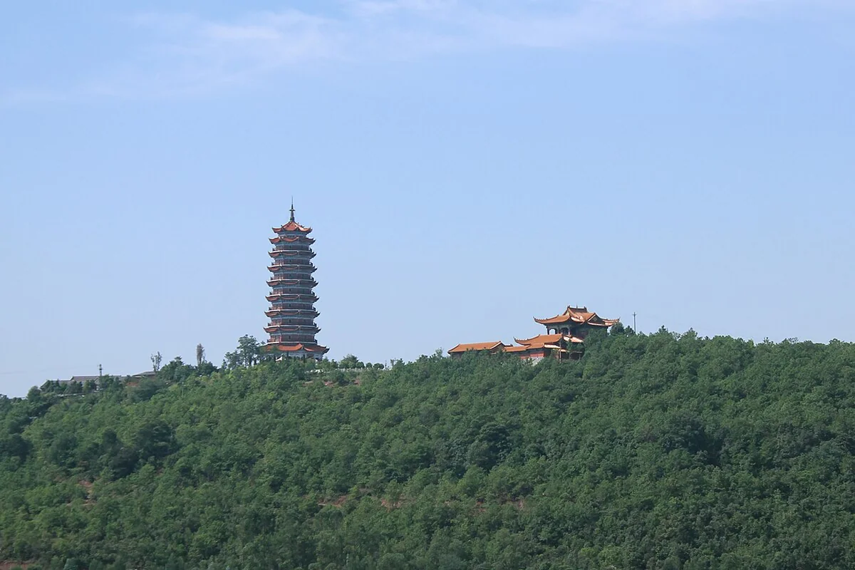 The Fortune Pagoda in Chuxiong, Yunnan, China.jpg