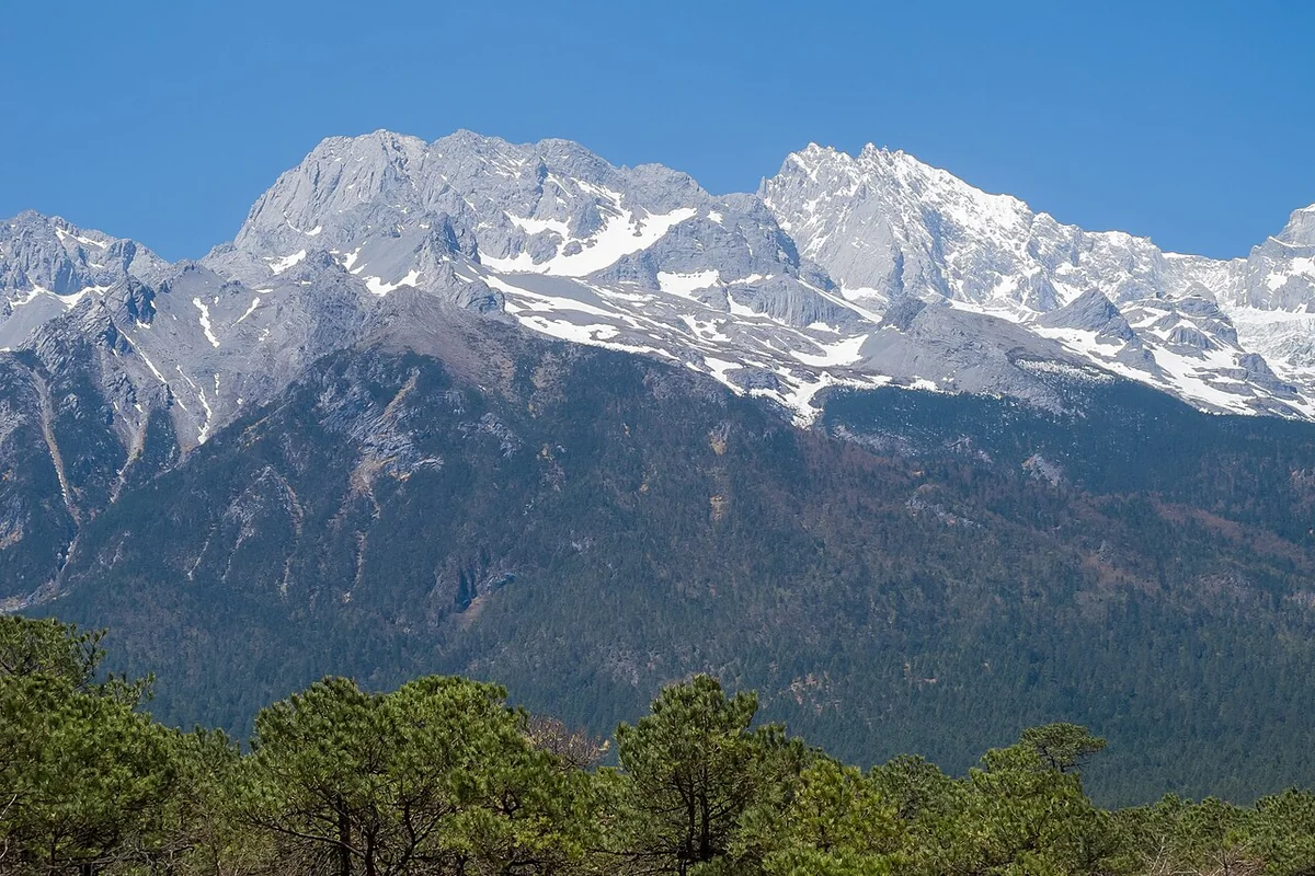 Lijiang Yunnan China Jade-Dragon-Snow-Mountain-02.jpg
