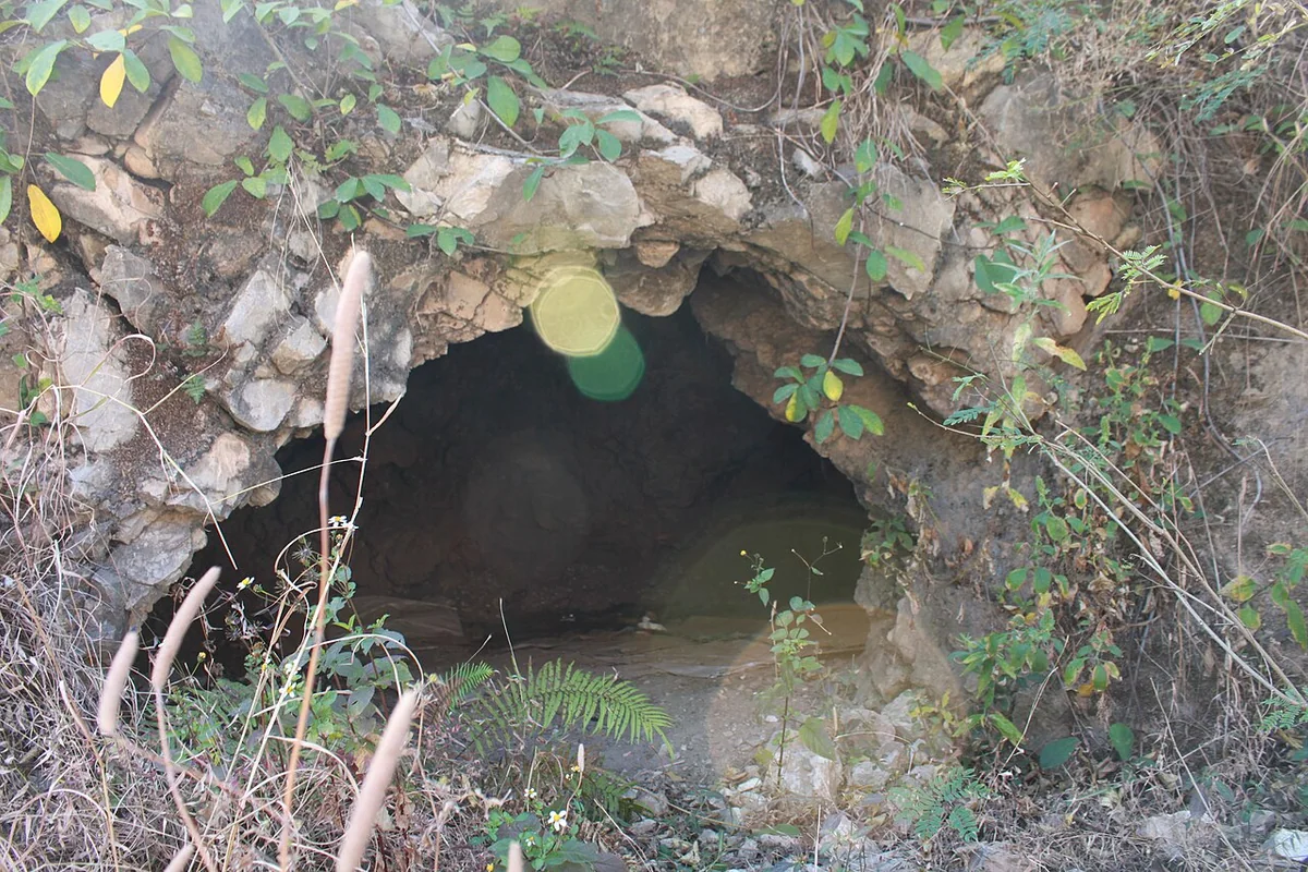 洞子 - panoramio.jpg
