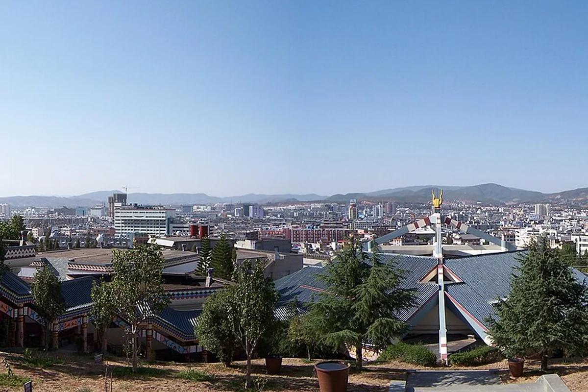 远眺楚雄 - panoramio.jpg