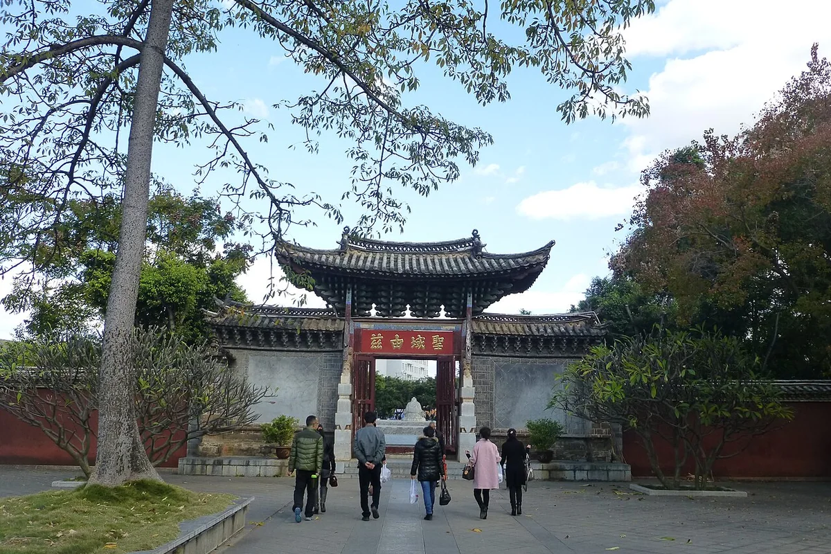 Jianshui Confucian Temple - P1360933.JPG