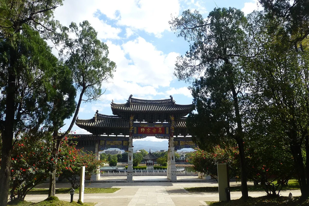 Jianshui Confucian Temple - P1360946.JPG