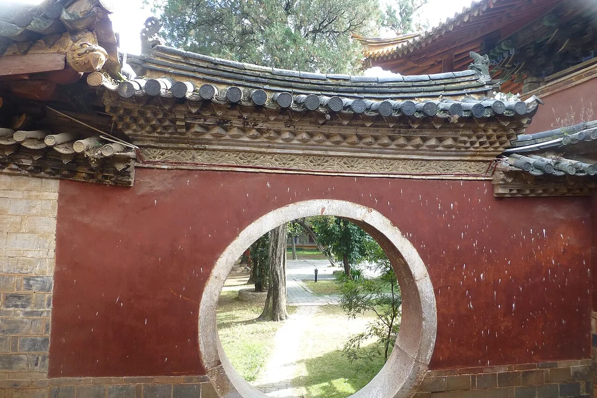 Jianshui Confucian Temple - P1360972.JPG