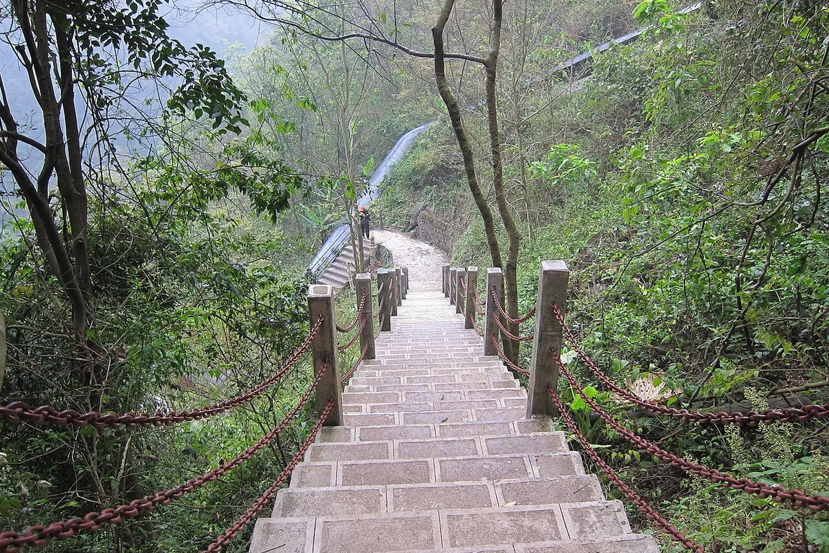 Shizong - panoramio (1).jpg