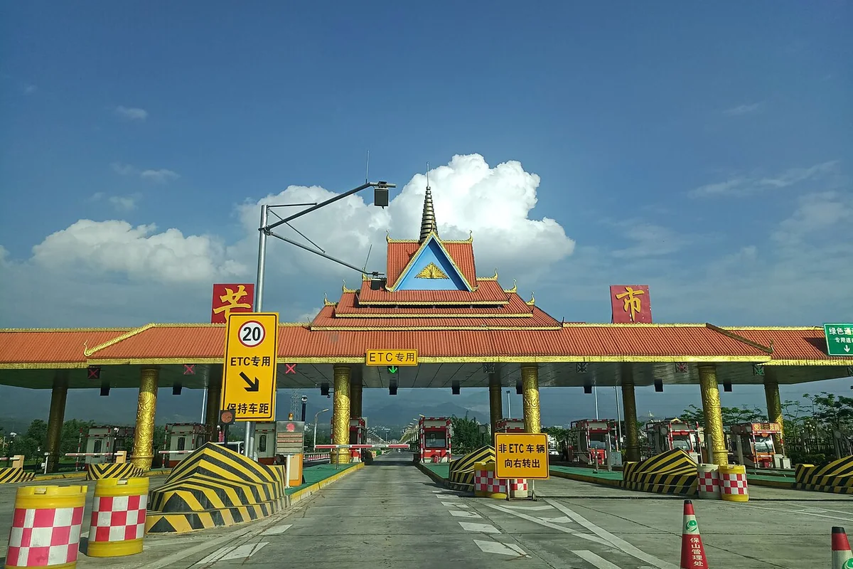 杭瑞高速芒市出口.jpg