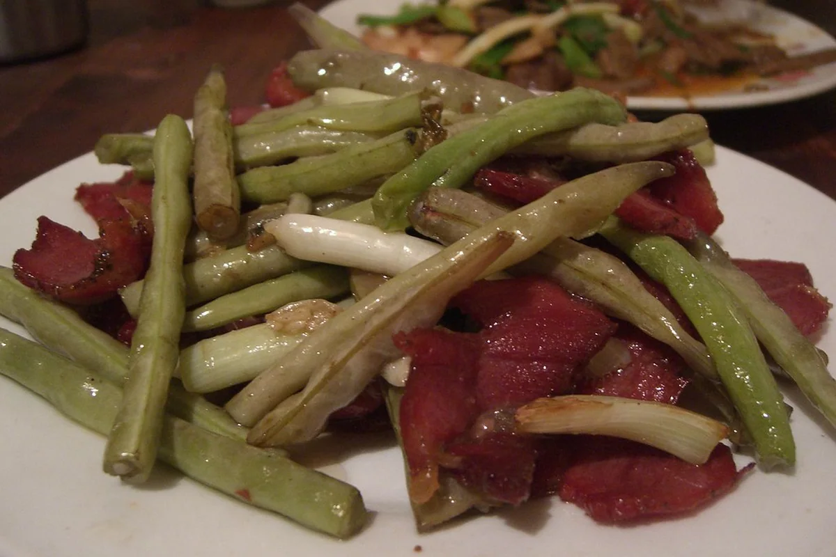 Green beans with Yunnan Ham - Xinjie, Yuanyang